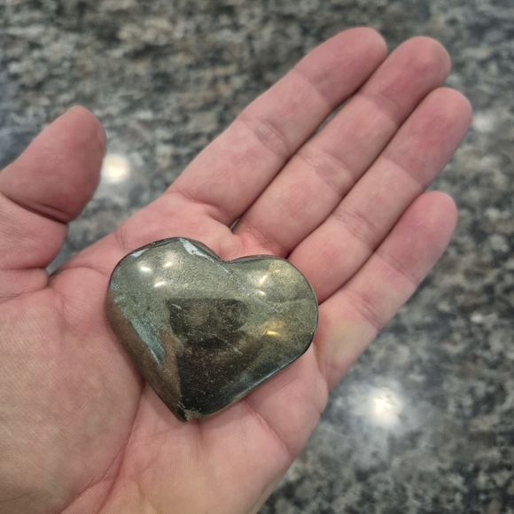 Natural Pyrite Polished Heart Palm Stone #6 New - Picture 6 of 6